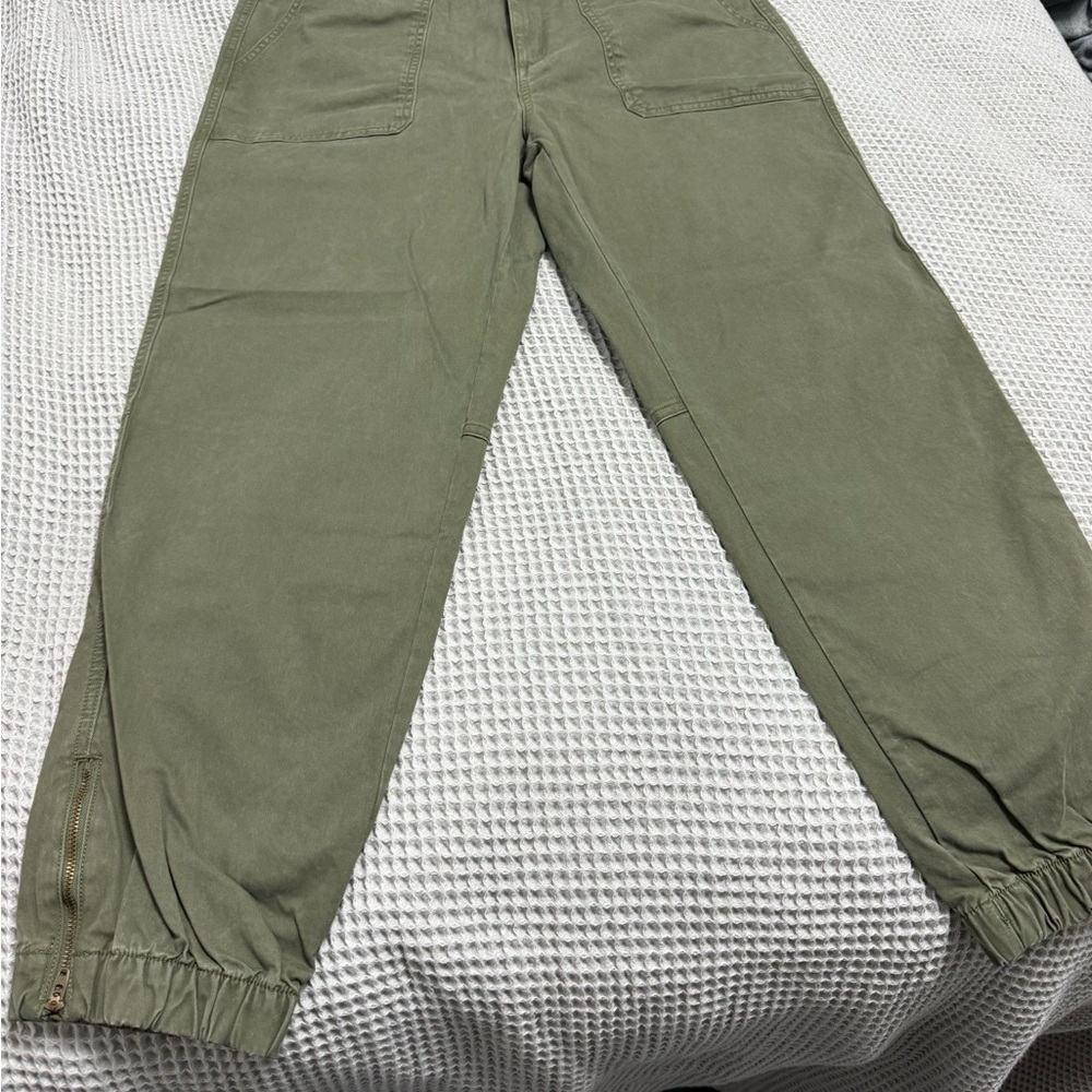 Banana Republic Olive Green Cargo Pants with Elastic Waistband and Ankle Cuffs